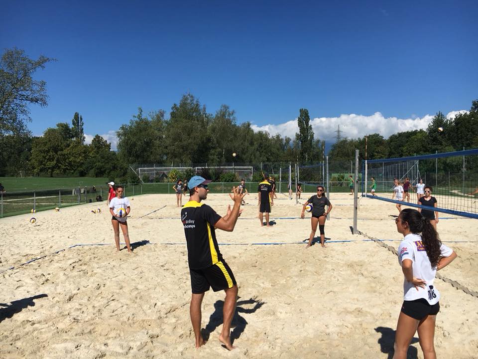 3 camps de beachvolley cet été